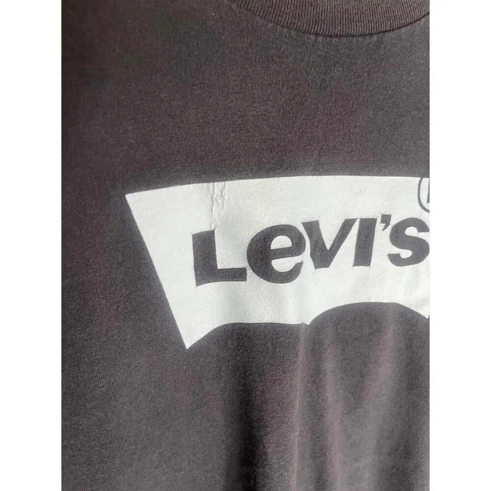 Levi's men's XXL blue T-shirt‎ w/design-used good condition